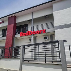 RedDoorz Syariah near Universitas Syiah Kuala Aceh